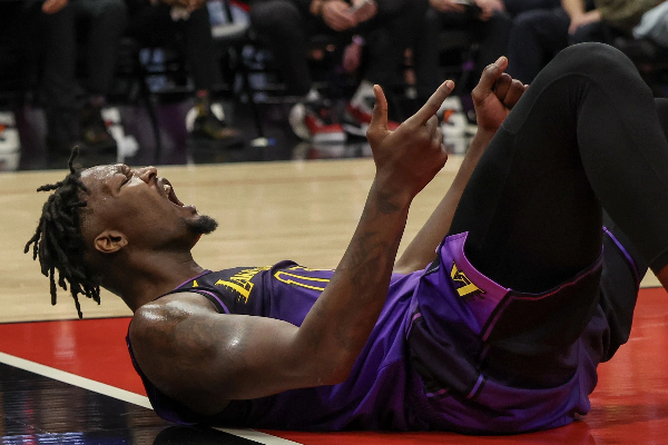 湖人裁掉前火箭替补后场！防守端曾是 “拼命三郎”，为何难逃休赛期清洗？