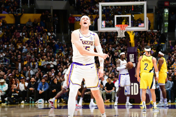 51 分创生涯巅峰！里夫斯狂轰暴走助湖人擒国王，威少半场爆发难挽颓势