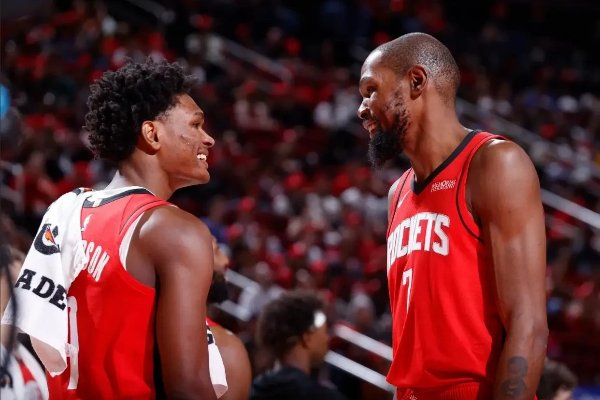 19+8 导演第三节屠杀！库里率勇士雪耻 7 连败，哈登哑火小卡 - 29 沦为背景